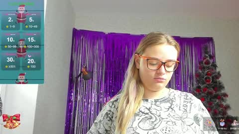 Snapshot of seductive_she_wolf chatting on December 21, 2024, 9:44 am seductive_she_wolf online show from December 21, 2024, 9:44 am