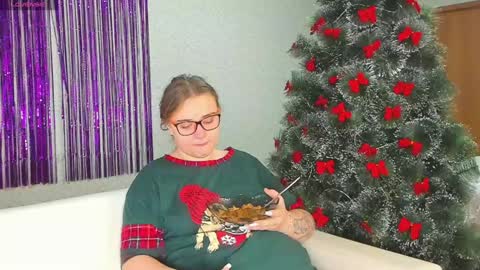 Snapshot of seductive_she_wolf chatting on December 27, 2024, 12:23 pm seductive_she_wolf online show from December 27, 2024, 12:23 pm