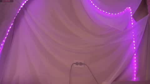 Snapshot of seductive_she_wolf chatting on May 23, 2026, 9:13 am seductive_she_wolf online show from May 23, 2026, 9:13 am