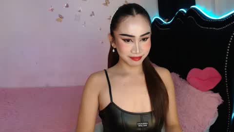 Snapshot of seductive_vana chatting on March 8, 2025, 6:37 pm Vanessa online show from March 8, 2025, 6:37 pm