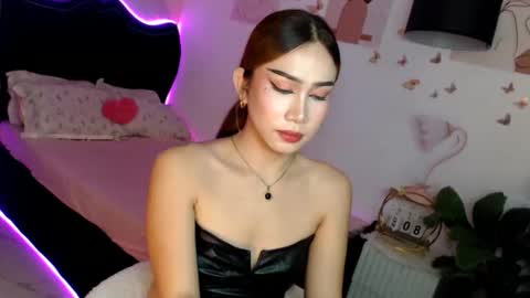 Vanessa online show from May 7, 2026, 10:37 pm