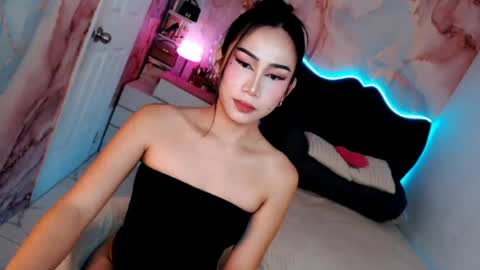 Snapshot of seductive_vana chatting on July 14, 2026, 11:21 pm Vanessa online show from July 14, 2026, 11:21 pm