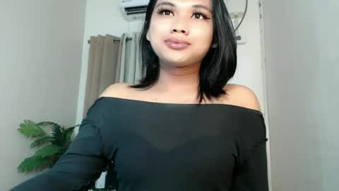 Deluxe online show from June 14, 2026, 7:05 pm