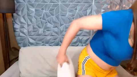 Lala online show from February 20, 2025, 3:41 pm