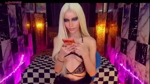 Snapshot of seductresskatarina chatting on July 16, 2026, 11:11 pm KATARINA LUST online show from July 16, 2026, 11:11 pm