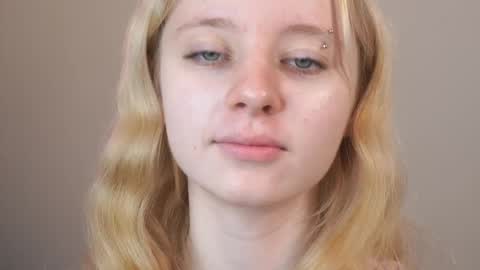 See Its honey bunny  im Lana online show from June 2, 2026, 4:09 pm