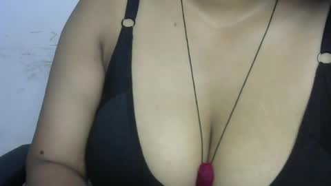 Snapshot of seema6819 chatting on June 24, 2026, 9:19 am Seema online show from June 24, 2026, 9:19 am