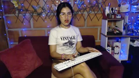 Snapshot of seleena_01 chatting on September 10, 2025, 10:54 pm seleena_01 online show from September 10, 2025, 10:54 pm
