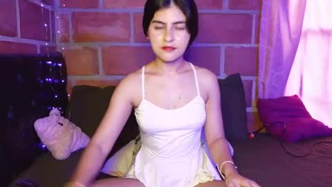 seleena_01 online show from July 1, 2026, 10:53 pm
