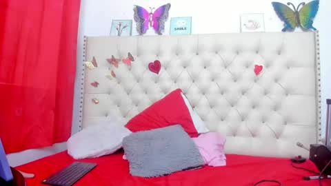 selena_beautyy online show from May 9, 2026, 7:41 pm