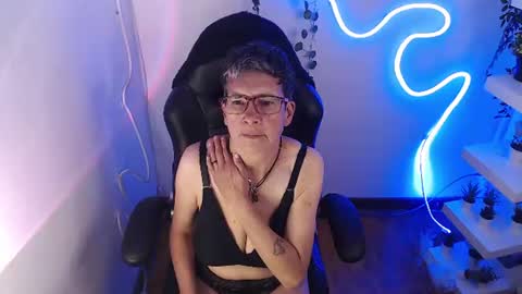 Snapshot of selena_ferreira chatting on July 16, 2026, 8:37 pm Selena online show from July 16, 2026, 8:37 pm