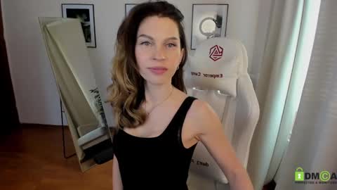 Selena online show from February 7, 2025, 9:47 am