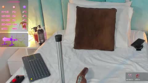  Selena  online show from April 15, 2026, 11:27 pm