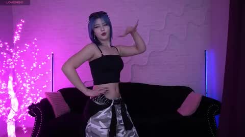 selenairis online show from March 6, 2026, 3:25 am