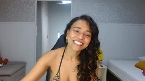 Snapshot of selene_bubble chatting on March 6, 2026, 2:02 pm Selene online show from March 6, 2026, 2:02 pm