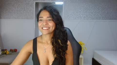 Snapshot of selene_bubble chatting on March 11, 2026, 2:56 pm Selene online show from March 11, 2026, 2:56 pm