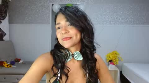 Snapshot of selene_bubble chatting on March 17, 2026, 12:52 pm Selene online show from March 17, 2026, 12:52 pm