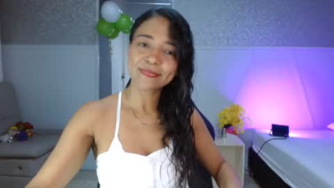 Snapshot of selene_bubble chatting on March 18, 2026, 1:47 pm Selene online show from March 18, 2026, 1:47 pm