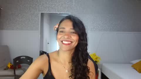 Snapshot of selene_bubble chatting on April 16, 2026, 2:29 pm Selene online show from April 16, 2026, 2:29 pm