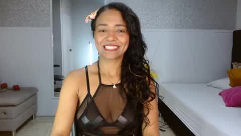 Snapshot of selene_bubble chatting on April 24, 2026, 1:24 pm Selene online show from April 24, 2026, 1:24 pm