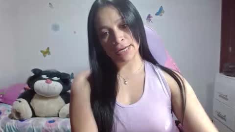 selene_mixx online show from April 1, 2026, 8:06 pm