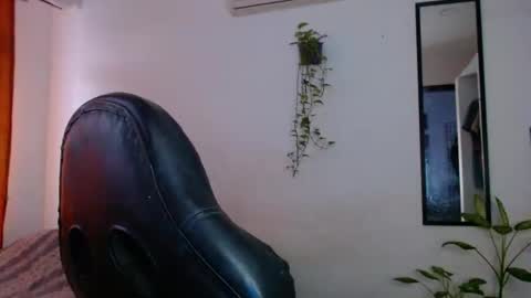 INDEPENDENT  model Instagram  selenevega08 online show from March 6, 2025, 2:18 pm