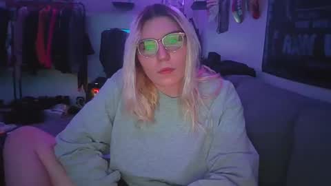 Selene online show from December 28, 2024, 11:16 pm