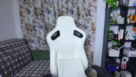 Snapshot of selenna57 chatting on December 28, 2024, 5:46 pm Selenna online show from December 28, 2024, 5:46 pm