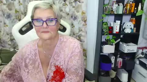 Snapshot of selenna57 chatting on February 13, 2025, 8:55 pm Selenna online show from February 13, 2025, 8:55 pm