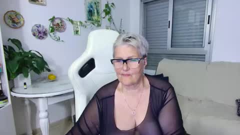 Selenna online show from May 16, 2026, 5:23 pm