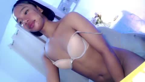 Jessy online show from October 2, 2025, 3:13 am