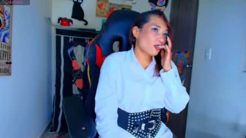  Selinna Kyle  online show from April 5, 2026, 11:46 pm