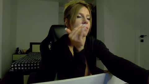 sellena_angels online show from April 23, 2026, 3:47 pm