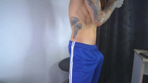 sem_alas online show from April 5, 2026, 8:39 pm