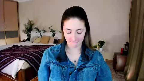 sensitiveheartt online show from January 17, 2026, 3:44 am