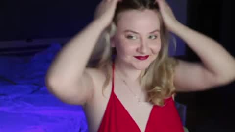 Snapshot of sensual_girrrl chatting on June 15, 2026, 12:13 am Ilona online show from June 15, 2026, 12:13 am