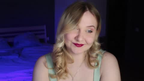 Snapshot of sensual_girrrl chatting on June 30, 2026, 12:22 am Ilona online show from June 30, 2026, 12:22 am