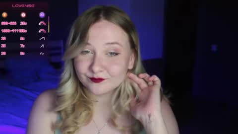 Snapshot of sensual_girrrl chatting on July 9, 2026, 12:26 am Ilona online show from July 9, 2026, 12:26 am