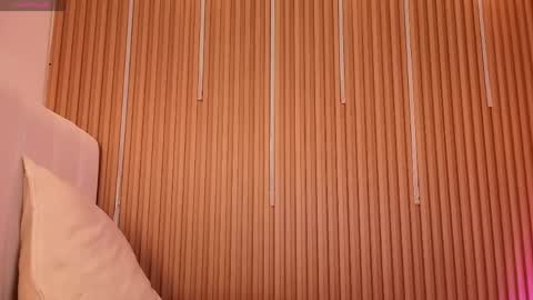 Sensual Kim77 online show from May 15, 2026, 12:56 pm