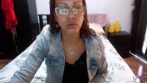 Snapshot of sensual_natalie chatting on October 8, 2025, 1:53 pm sensual_natalie online show from October 8, 2025, 1:53 pm