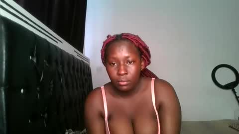 Snapshot of sensual_ria chatting on June 3, 2026, 8:17 am sensual_ria online show from June 3, 2026, 8:17 am