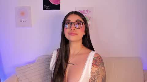 sensualhaven_ online show from April 16, 2026, 1:17 am