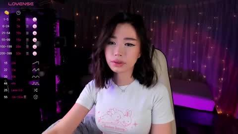 Kiki online show from February 27, 2025, 5:04 pm