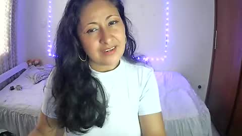 Snapshot of senthix1983 chatting on December 19, 2024, 7:51 pm senthix heyy promo en OnlyFans aprovecha 85 descuento online show from December 19, 2024, 7:51 pm