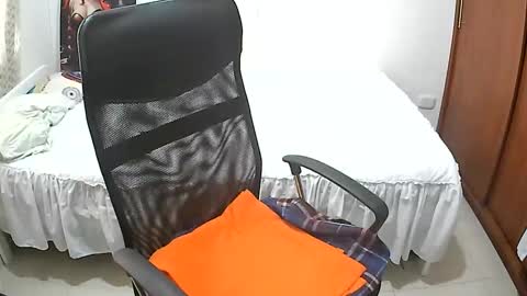 Snapshot of senthix1983 chatting on September 17, 2025, 7:26 pm senthix heyy promo en OnlyFans aprovecha 85 descuento online show from September 17, 2025, 7:26 pm