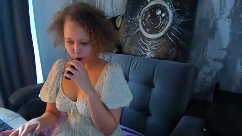 senya_sol online show from March 11, 2026, 7:36 am