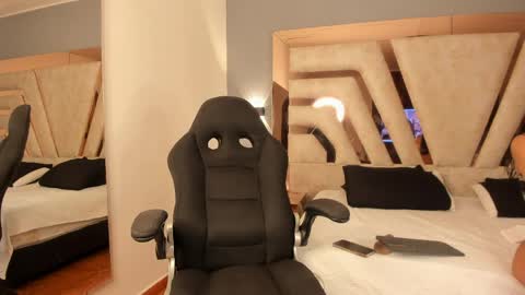 sephorabrown online show from April 24, 2026, 4:04 am