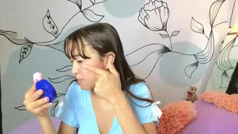 Snapshot of serafina_ chatting on October 16, 2025, 12:39 pm serafina_ online show from October 16, 2025, 12:39 pm