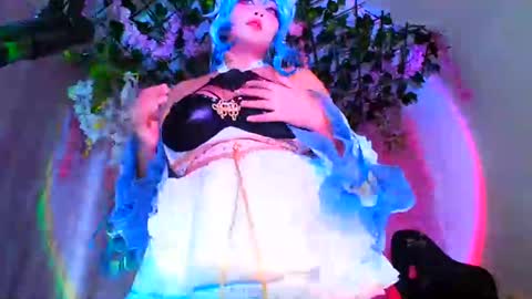 Snapshot of seraphine23_ chatting on March 2, 2025, 3:56 am seraphine online show from March 2, 2025, 3:56 am