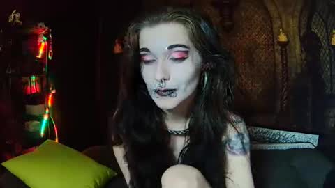 Seraphin Munster online show from April 16, 2026, 9:50 pm